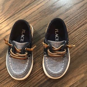 The Children’s Place toddler boy boat shoes size 5